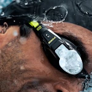 عینک شنای هوشمند به واقعیت افزوده مجهز شد