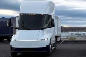 کامیون تسلا معرفی شد