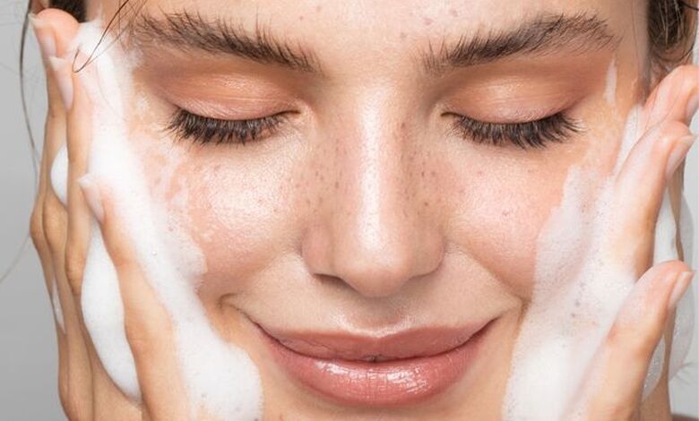 چه شوینده ای برای پوست مناسب است؟ 