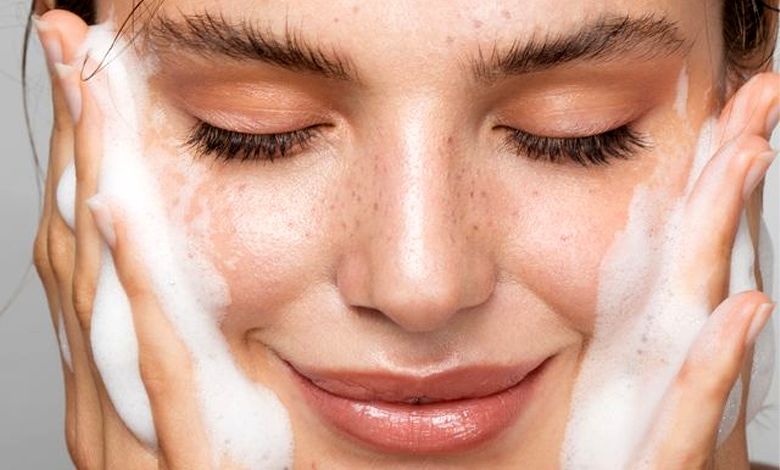 چه شوینده ای برای پوست مناسب است؟ 