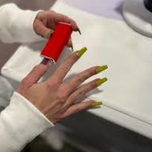 ناخن‌های هوشمند با قابلیت تغییر رنگ