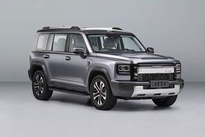 کپی چینی لندکروزر به بازار آمد 