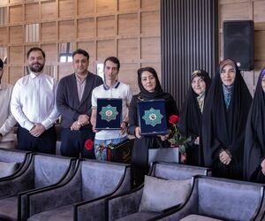 تقدیر از کوروش ذاکر حسینی در ویژه‌برنامه «ستارگان خبرفوری»