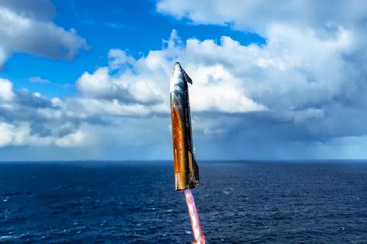 فرود فضاپیمای آسیب‌دیده موشک «استارشیپ» در اقیانوس هند/ ویدئو