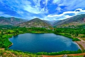 چرا آب دریاچه‌ها در زمین فرو نمی‌رود؟