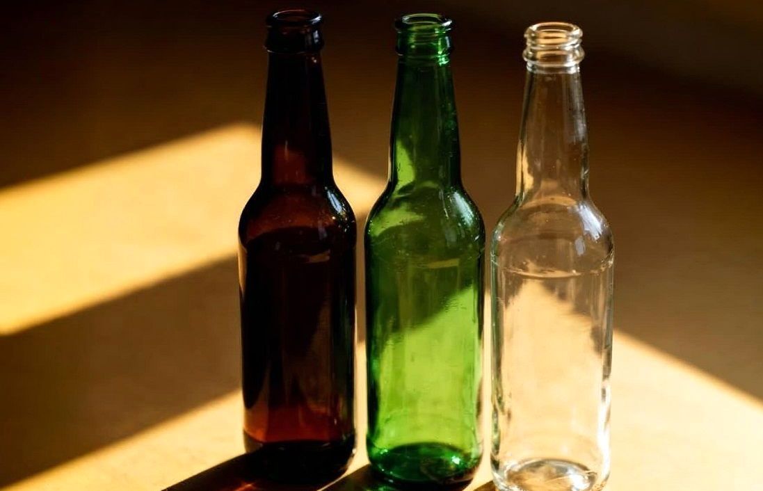 چرا بطری‌ ماءالشعیر سبز یا قهوه‌ای است؟ ‎پاسخ چیزی نیست که انتظارش را دارید 