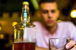 حتی یک جرعه نوشیدنی الکلی در روز، خطر ابتلا به ۱۰ نوع سرطان را افزایش می‌دهد