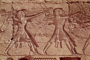 مهارت عجیب کمانداری در پرنسس‌های مصر باستان