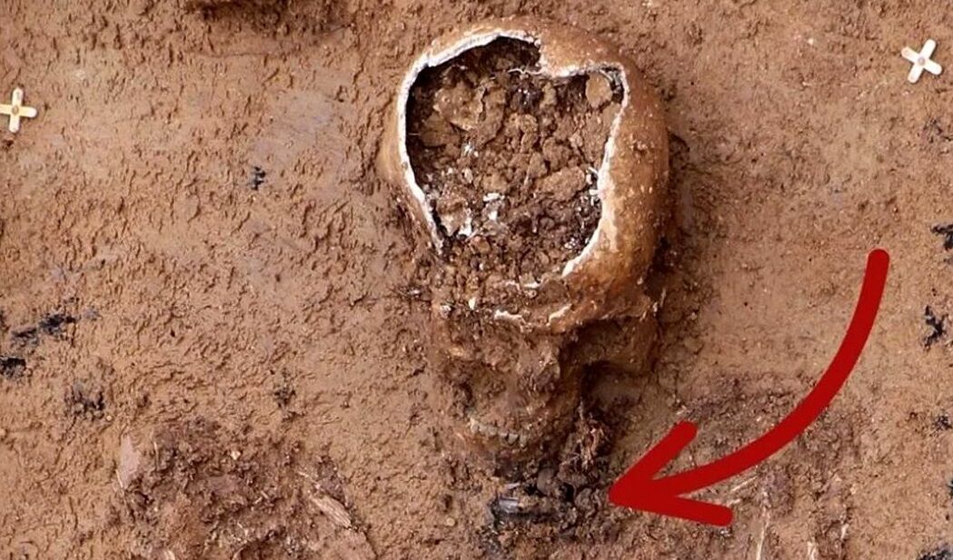 «کتیبۀ نقره‌ای استثنایی» بعد از 1700 سال از گور یک «مومن مسیحی» بیرون آمد