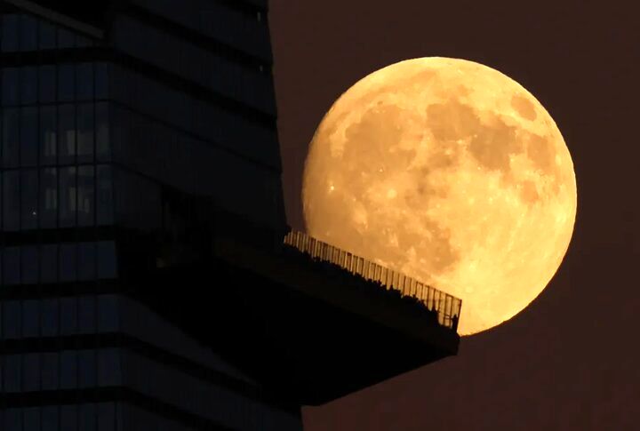 زیباترین تصاویر از اولین ابرماه سال ۲۰۲۵