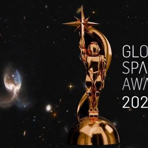 برای اولین‌بار «جهان فضا» روی فرش قرمز قدم می‌گذارد