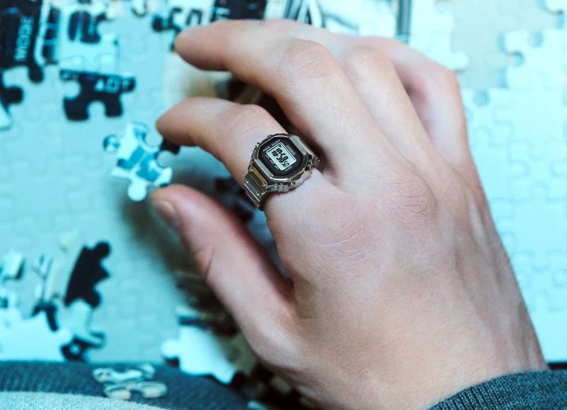 ساعت جدید کاسیو روی یک انگشت جا می‌شود