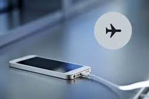 تاثیر واقعی شارژ گوشی در حالت پرواز